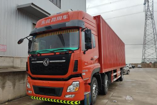 东风商用车 东风天龙VL 重卡 6X2 9.6米 载货车 7.53L 292马力 国五 手动挡 4.1 整车10.5吨 载重9.795吨